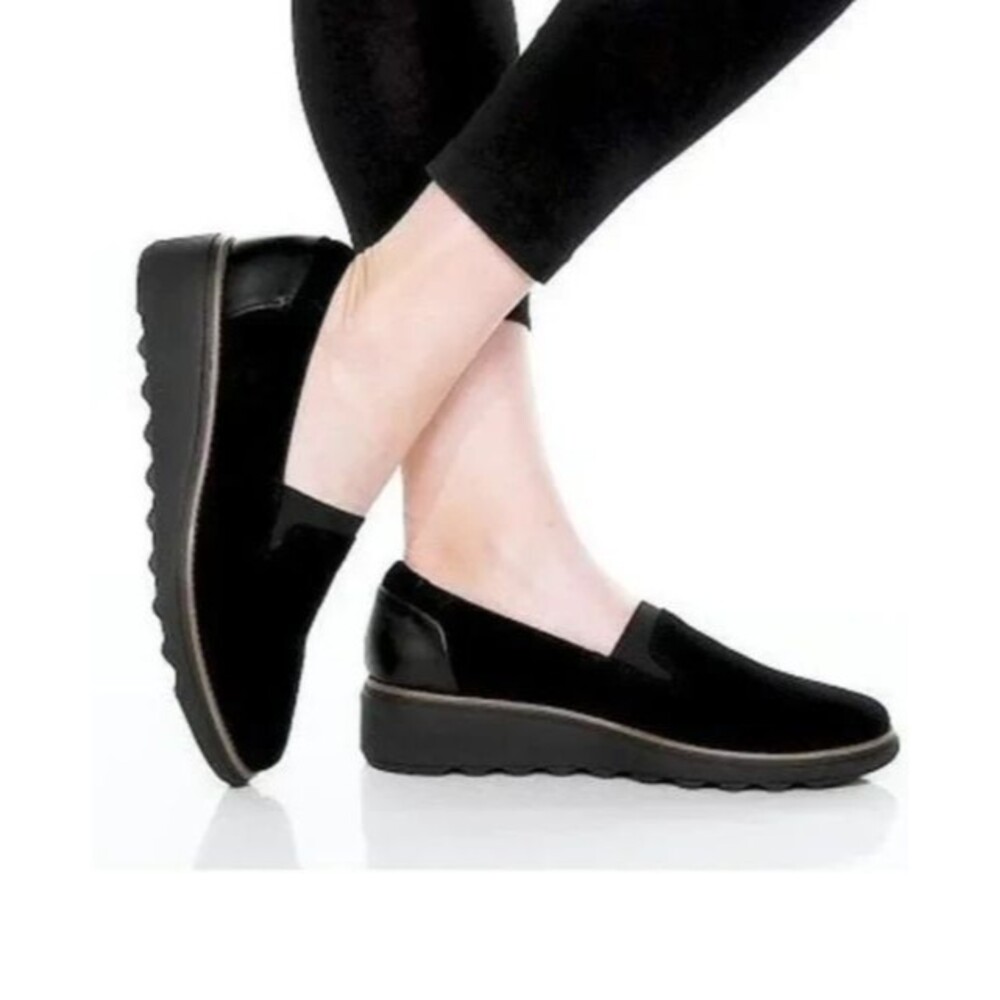Clarks Sharon Dolly Women's Black Suede Wedge Loafers  Size 10  Office Comfort